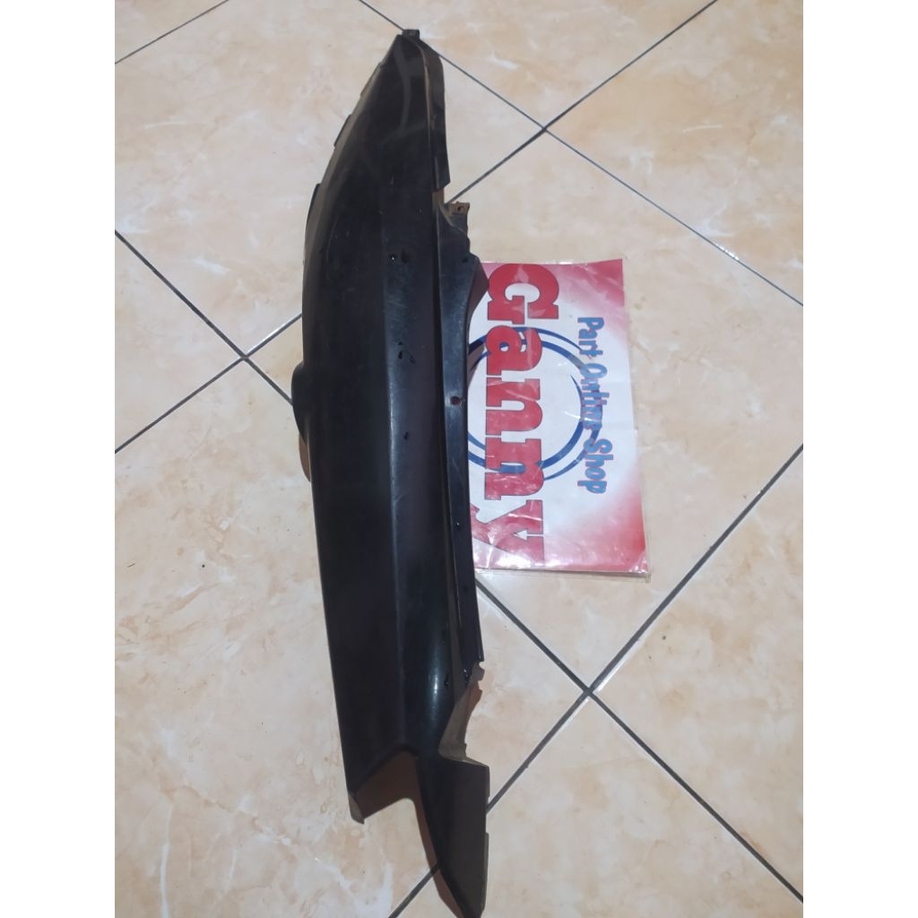 BODY BELAKANG SHOGUN NEW 125 NR FL SP RR BODY KIRI BELAKANG SHOGUN 125 NEW NR FL SP ORIGINAL BEKAS