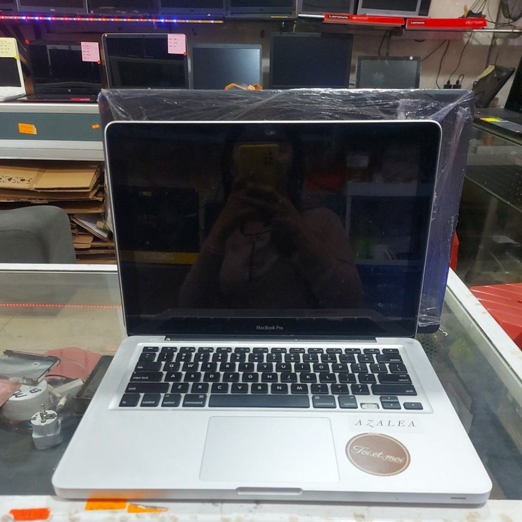 Laptop Macbook Pro A1278 Nyala mesin LCD RUSAK tanpa ram tanpa ssd jual casing dan mesin saja no kom