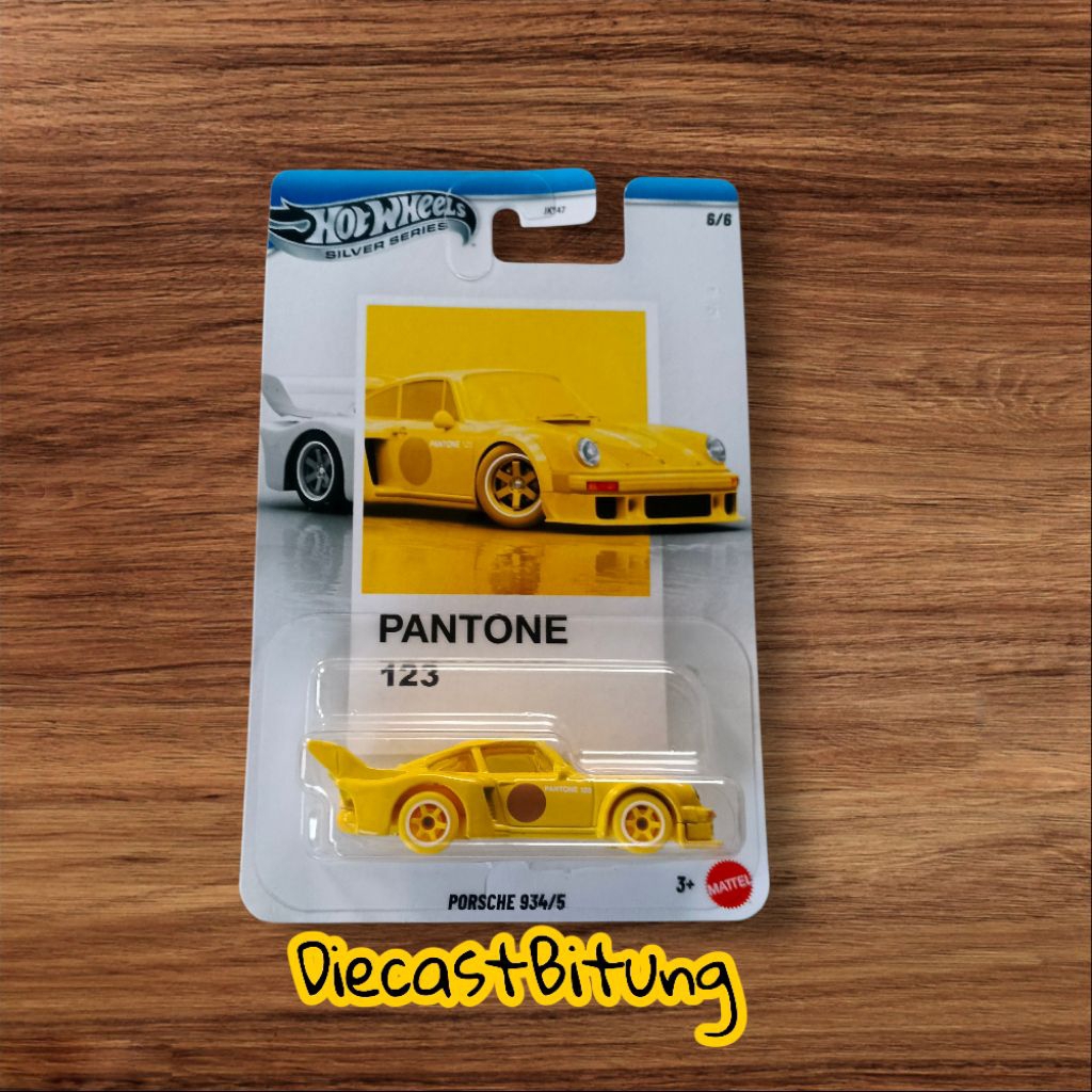Hot Wheels Porsche 934 Pantone