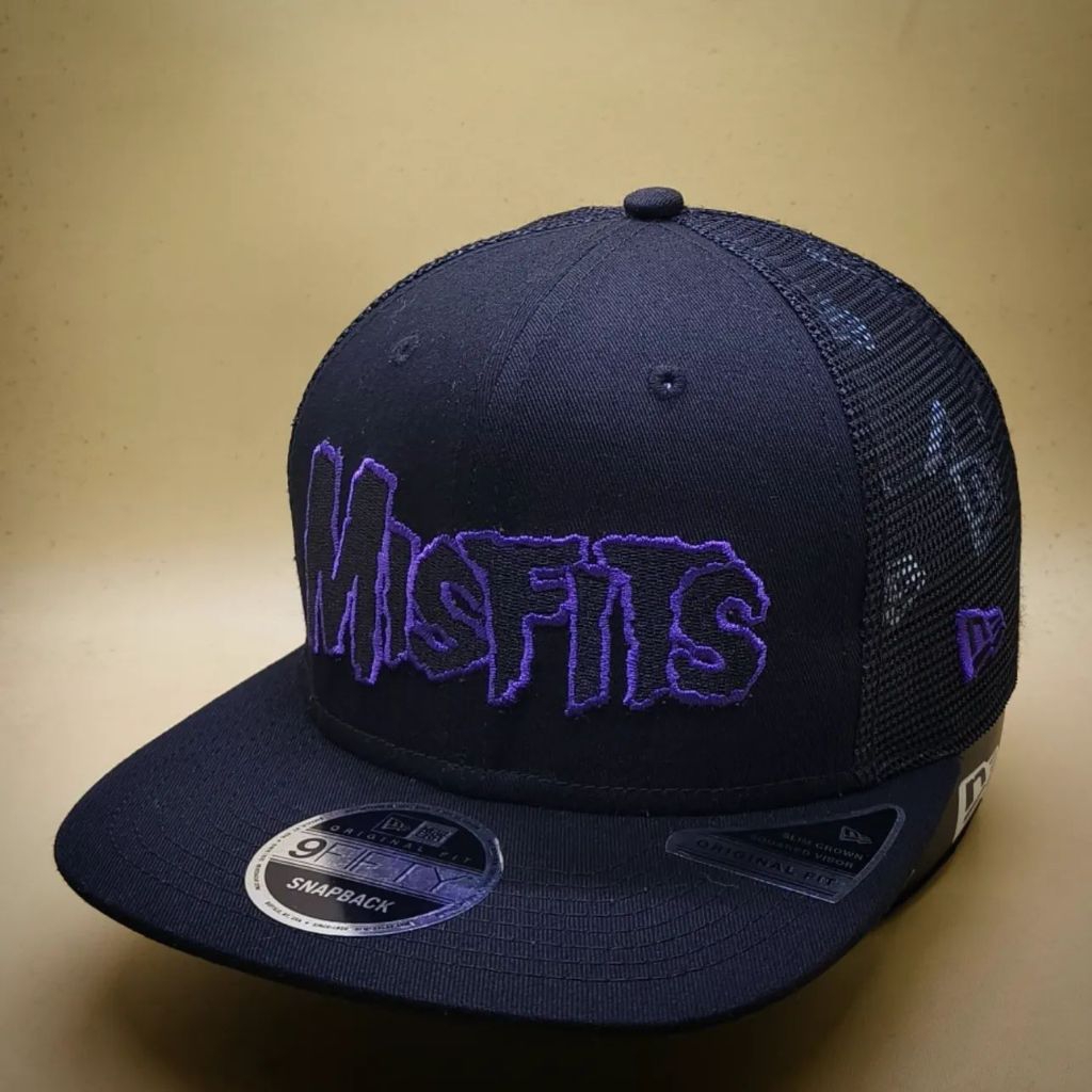 Topi NE Original Misfits OSFM Trucker Snapback