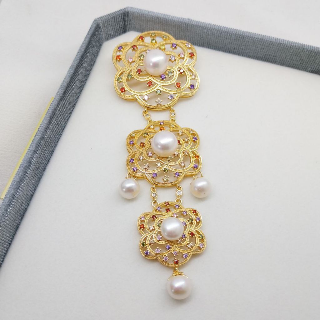 BROS BESAR KEBAYA MUTIARA ASLI AIR TAWAR BERSERTIFIKAT, LOMBOK PEARLS, KADO ULTAH UNIK WISUDA PERNIK