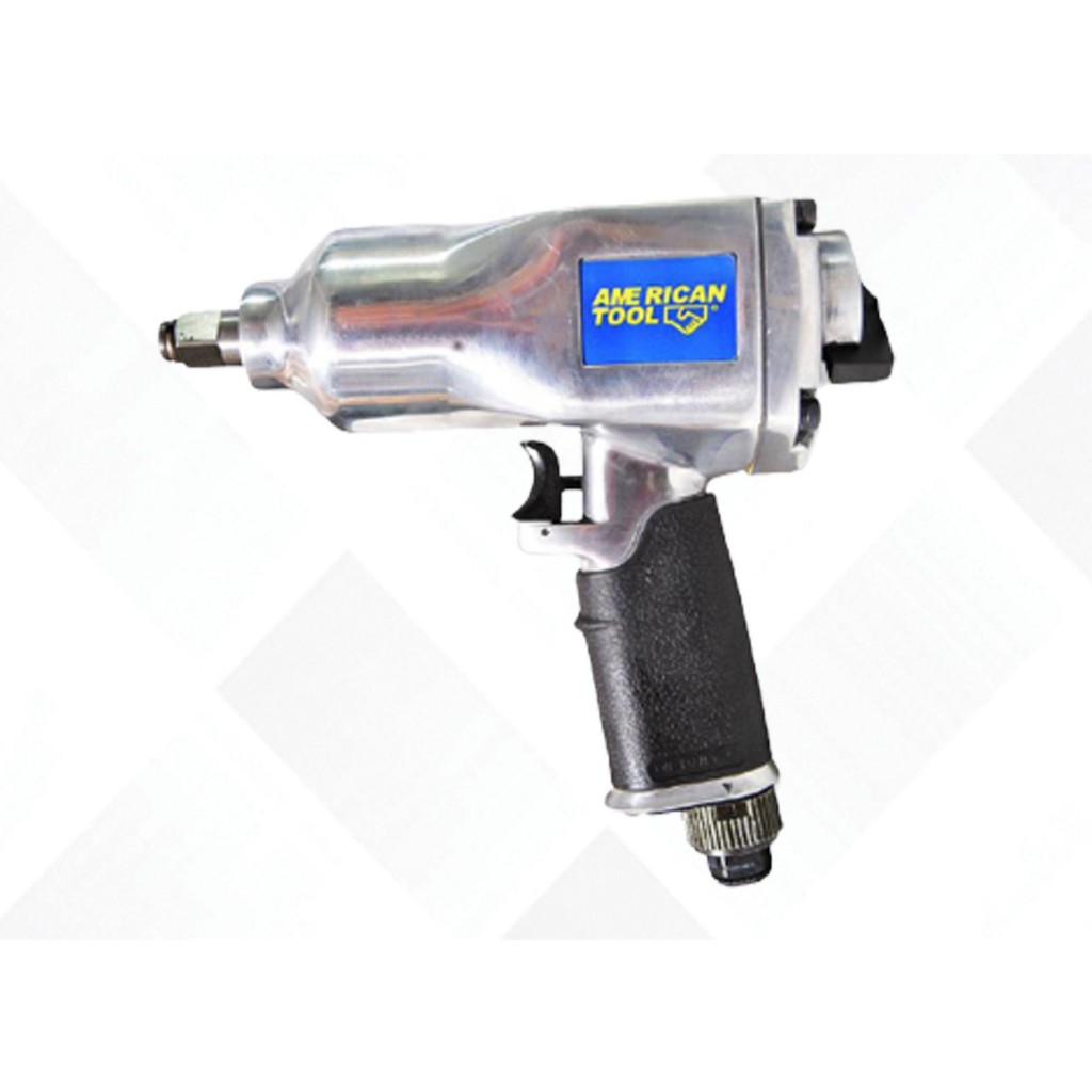 Pneumatic wrench set