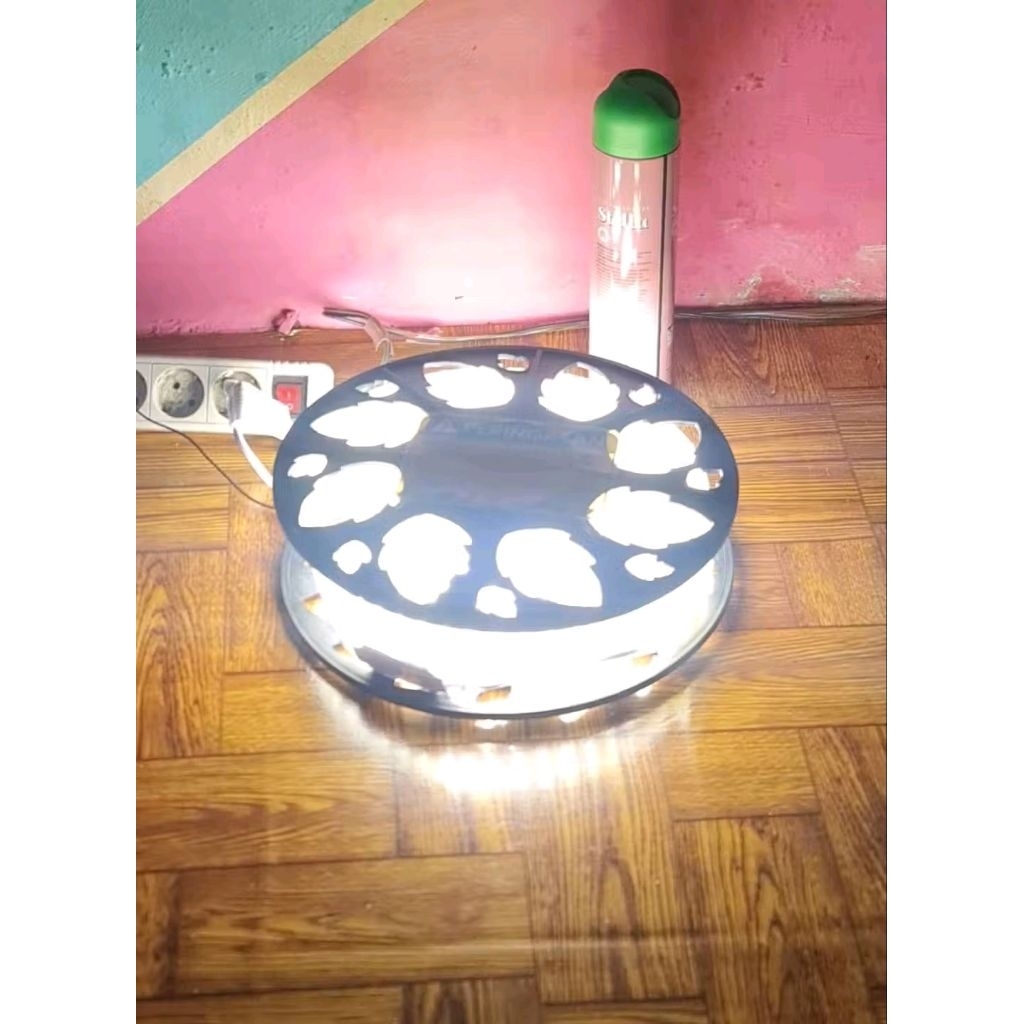 Lampu LED Strip Meval
