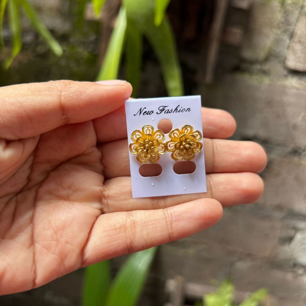 Anting Tusuk Bunga Besar Gold Bunga Lily