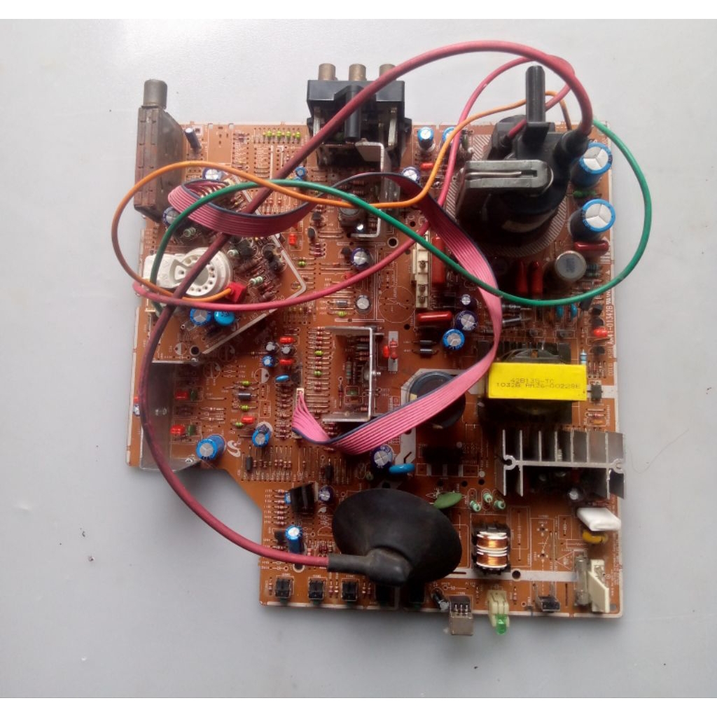 mesin tv Samsung tabung 21inch slim,cabutan,komponen lengkap,belum uji test/gambling