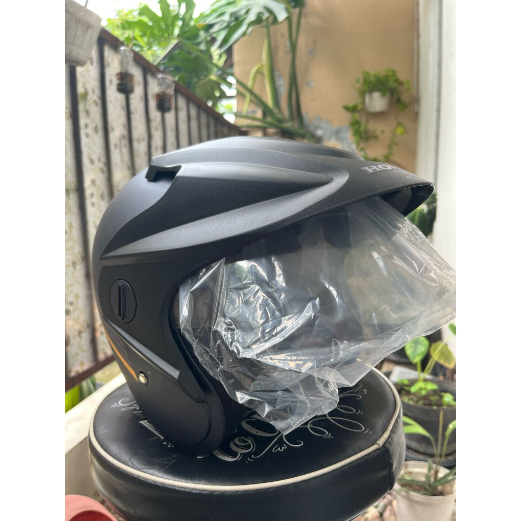 Helm Ori Honda