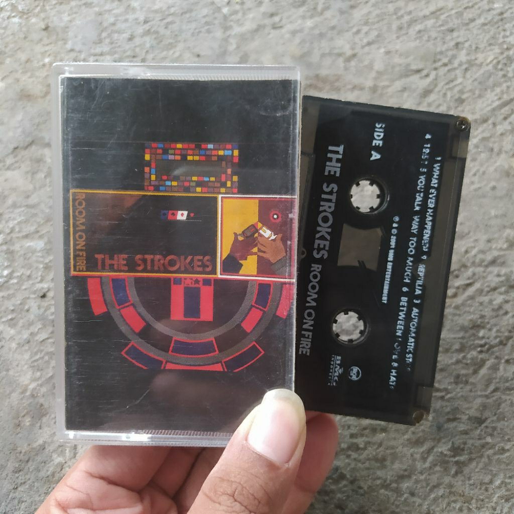 Kaset Pita The Strokes - Room On Fire