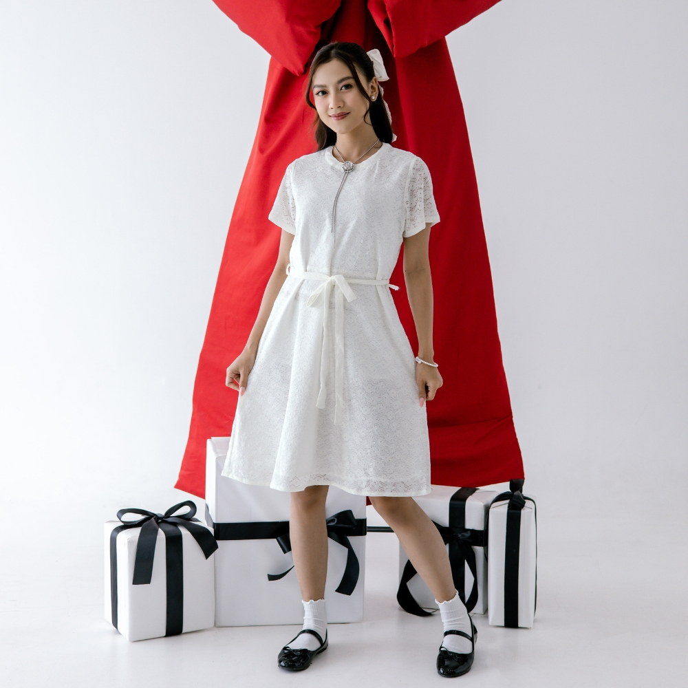 ULTRAVIOLET Jisoo Lace Dress 387 Off White - Baju Terusan Wanita Korean Style Natal Gereja Holiday