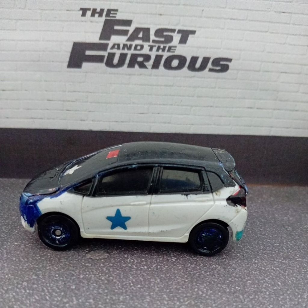 Tomica cool drive type L (Honda Jazz /Fit) tahun 2015 made in china
