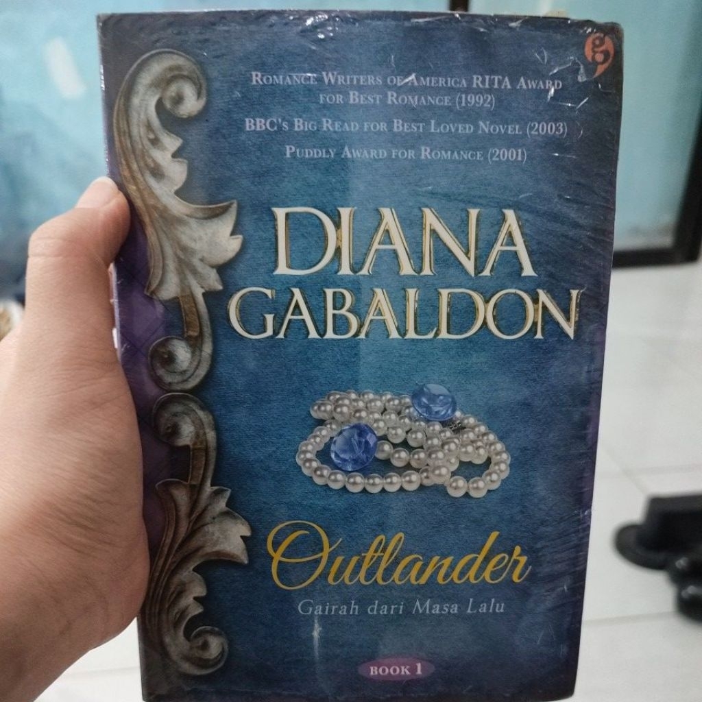 Novel murah Diana Gabaldon - Outlander 1&2 (segel - 2buku) **