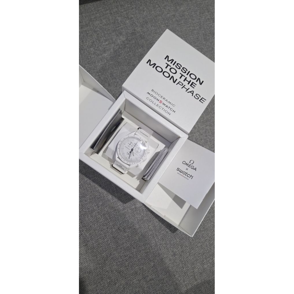 Ready Stock Omega x Swatch MoonSwatch Mission to the Moonphase - Snoopy Edition (White) 100% Authent