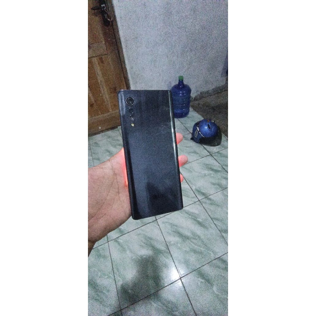 jual hp LG velvet 5g ram 8/128 minus lcd baru dapat sisa nya muluss