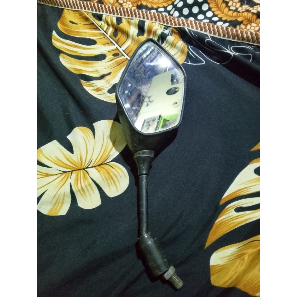 spion PCX Honda sebelah kanan