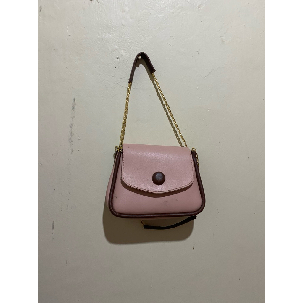 Preloved Tas Selempang