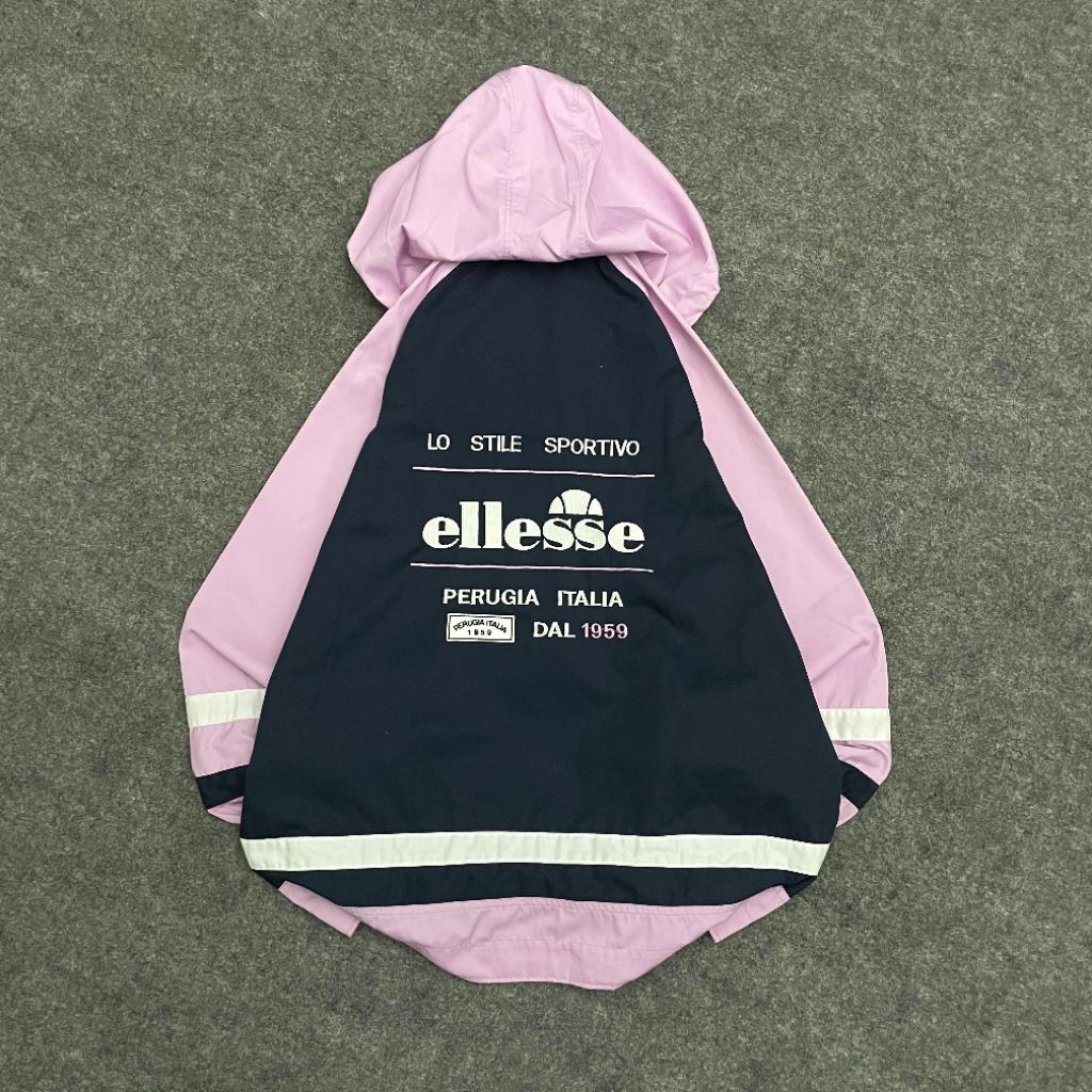 Ellesse Wb Ungu kecil