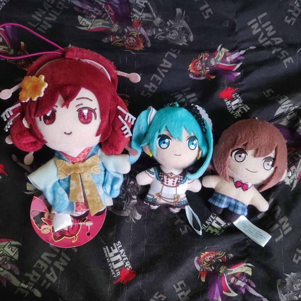 Gantungan Kunci Fuwapuchi/Puchinui Project Sekai Colorful Stage Feat Hatsune Miku. Momoi Airi, Miku,