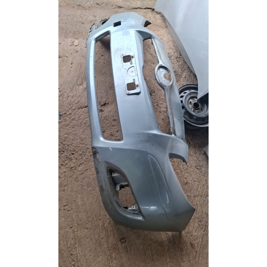 Bemper depan yaris 2010