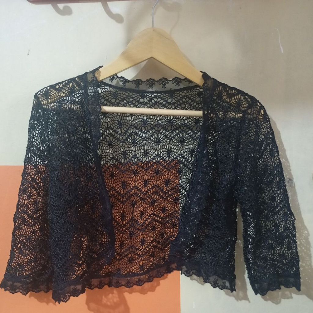 Outer rajut hitam crop