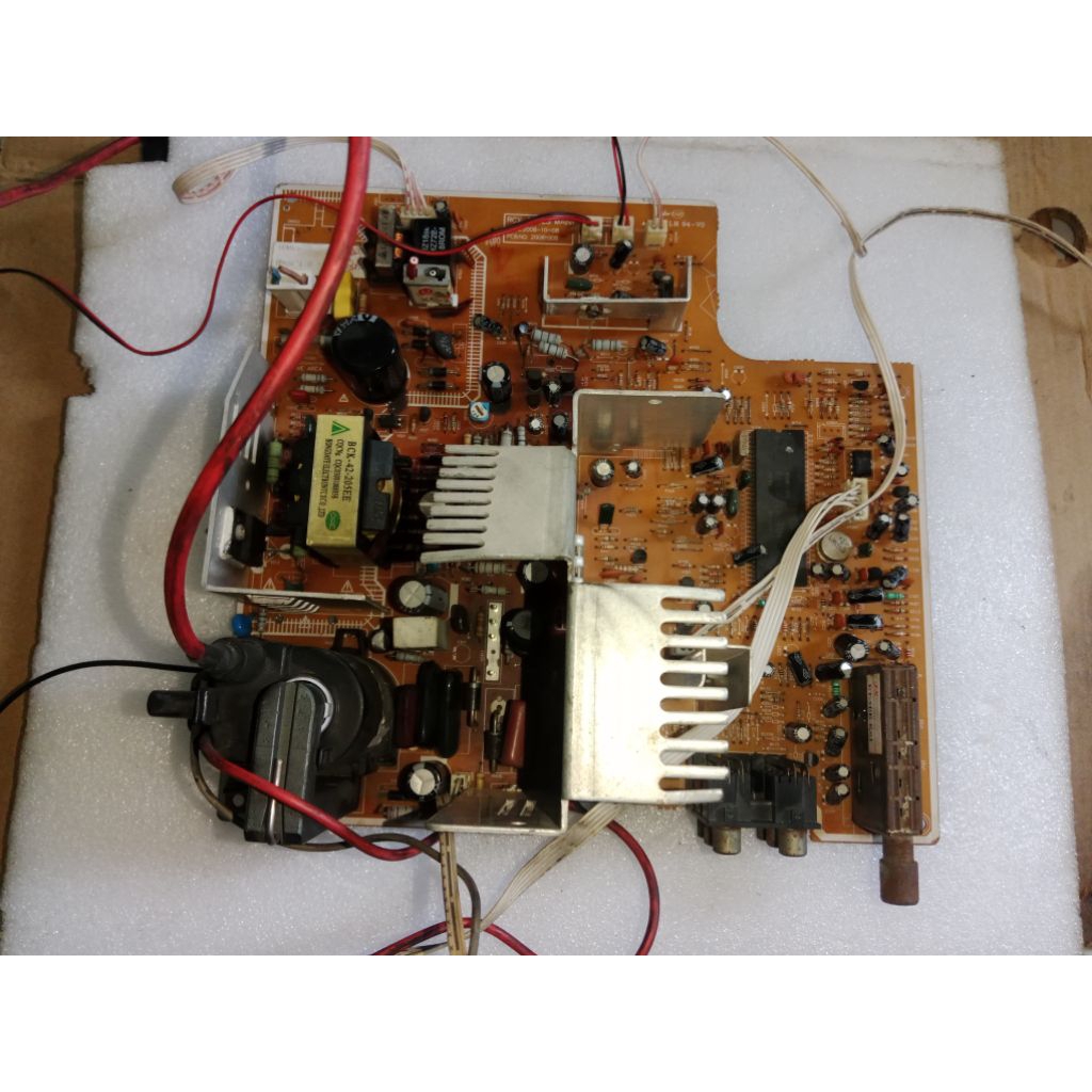 MESIN TV CHINA 29IN SLIM COPOTAN BELUM UJI TES/GEMBLING