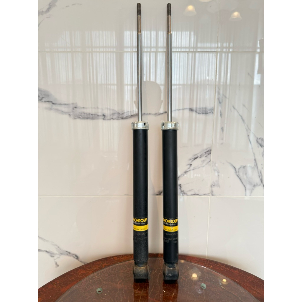 Shock Breaker Belakang Honda Jazz GE8 (2008-2014) Monroe OESpectrum copotan