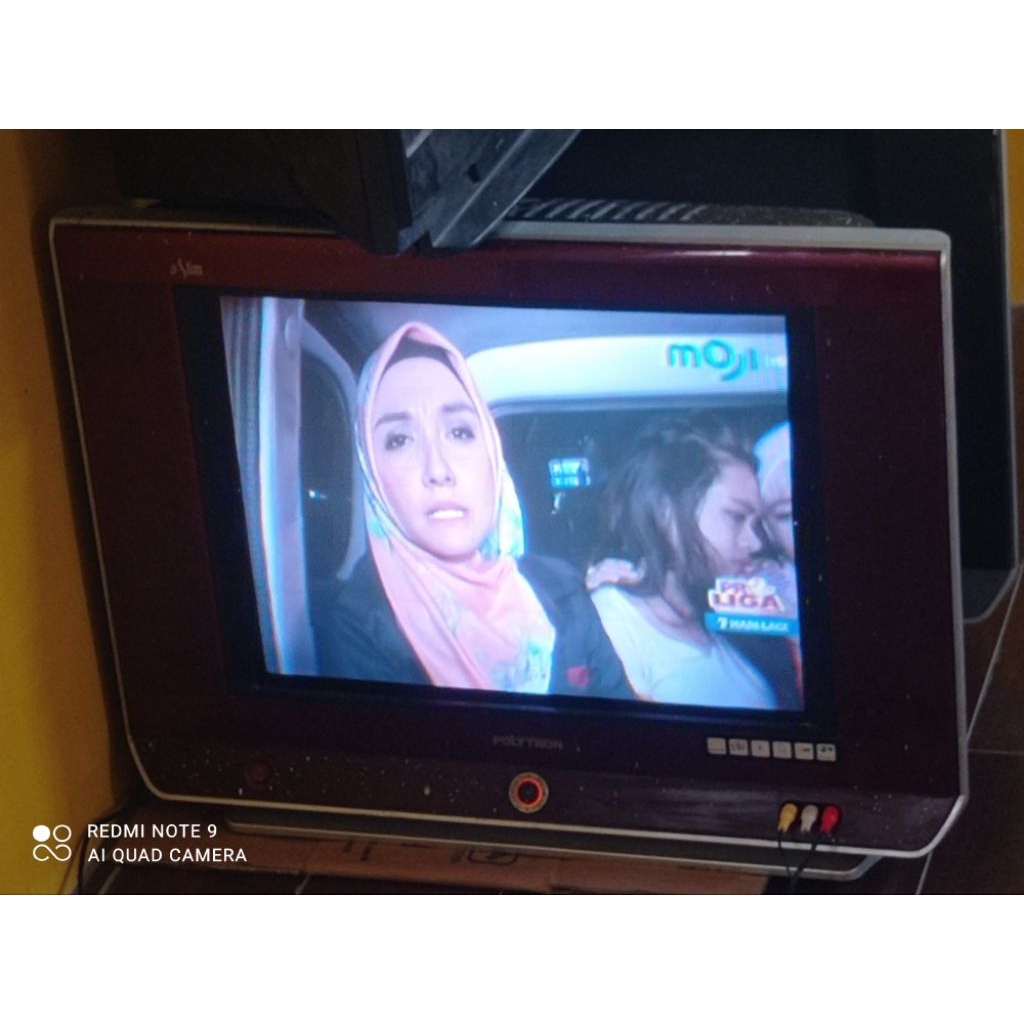 TV POLITRON SLIM 21INS NORMAL TINGGAL NONTON BEKAS BERBAGI MERK