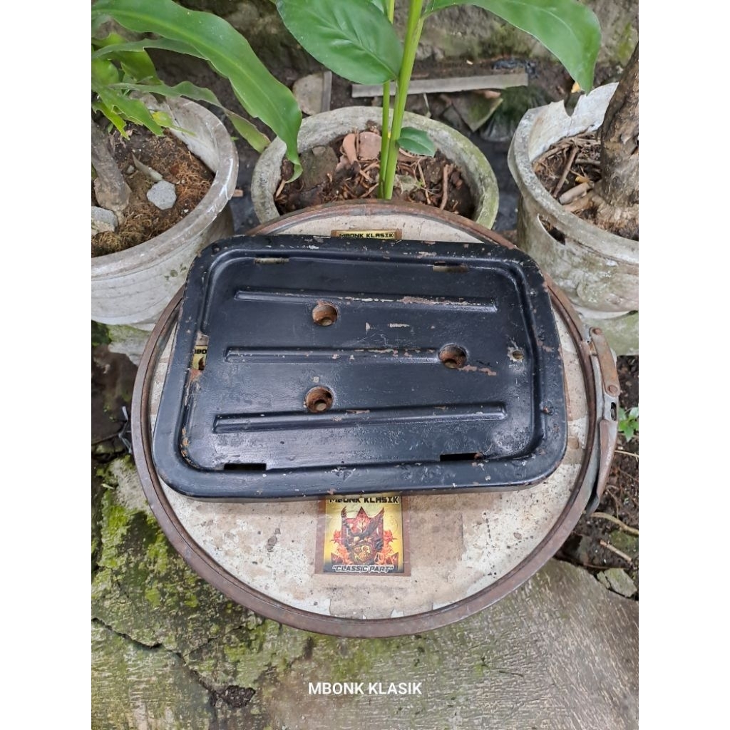 plat tatakan jok belakang vespa super sprint px ORIGINAL tatakan jok belakang super sprint px tataka