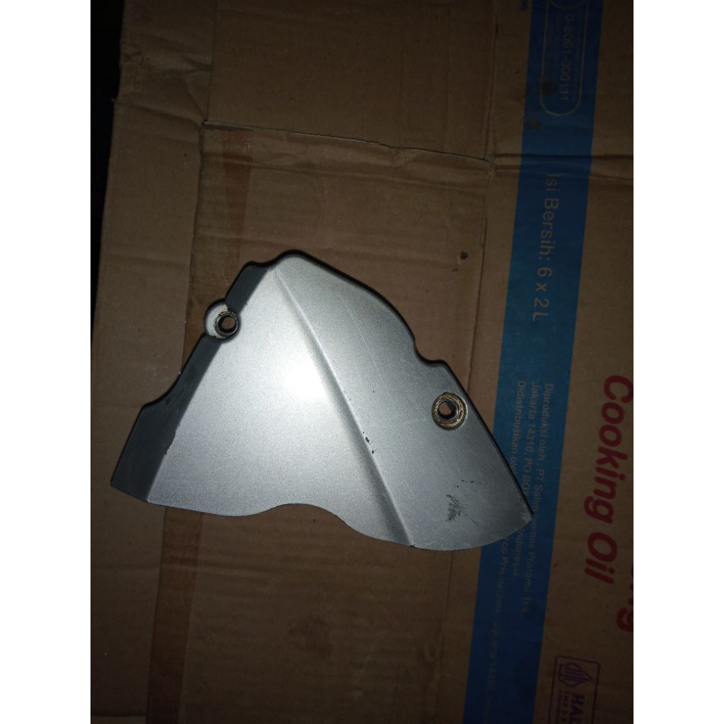 Tutup gear depan vixion old new / cover gear depan vixion old new