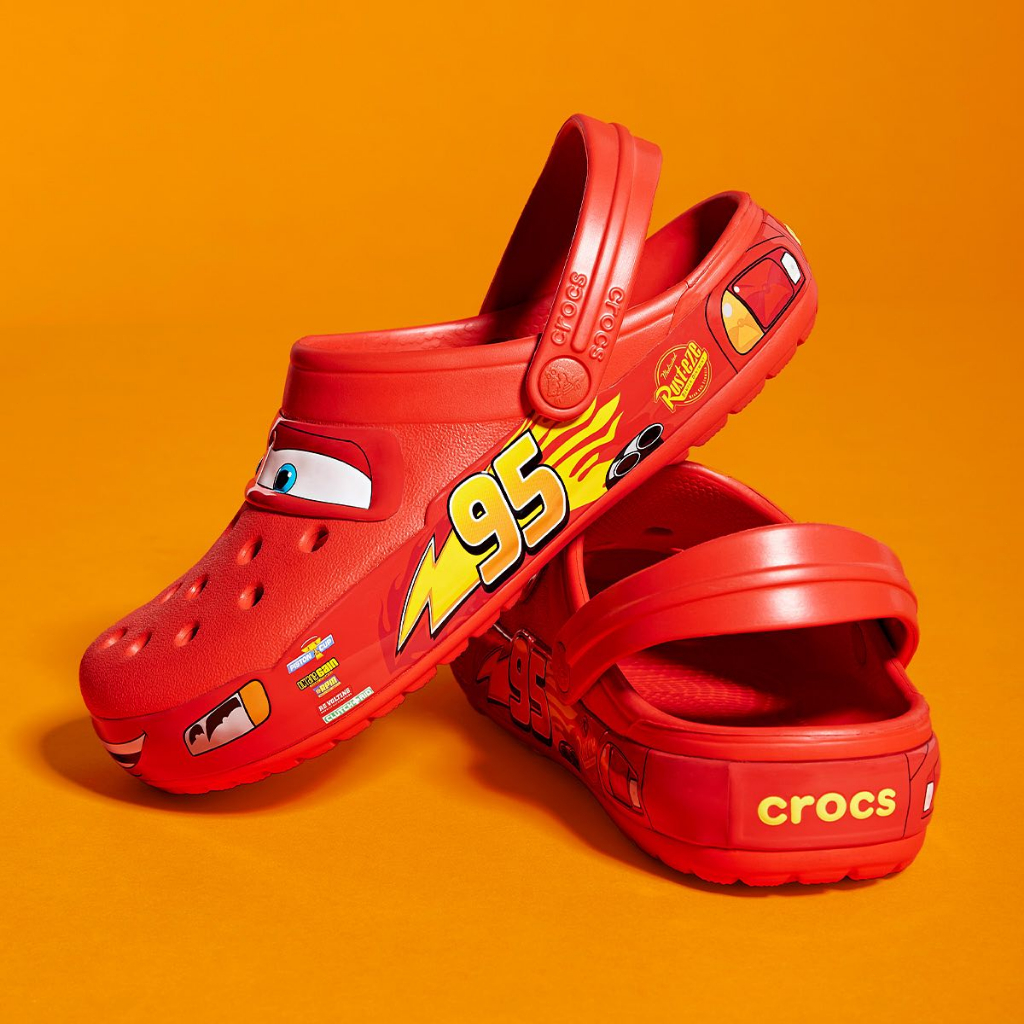 Crocs Sandal Cars Dewasa Merah 95 Lightning McQueen Unisex Nyaman dan Ringan Pria