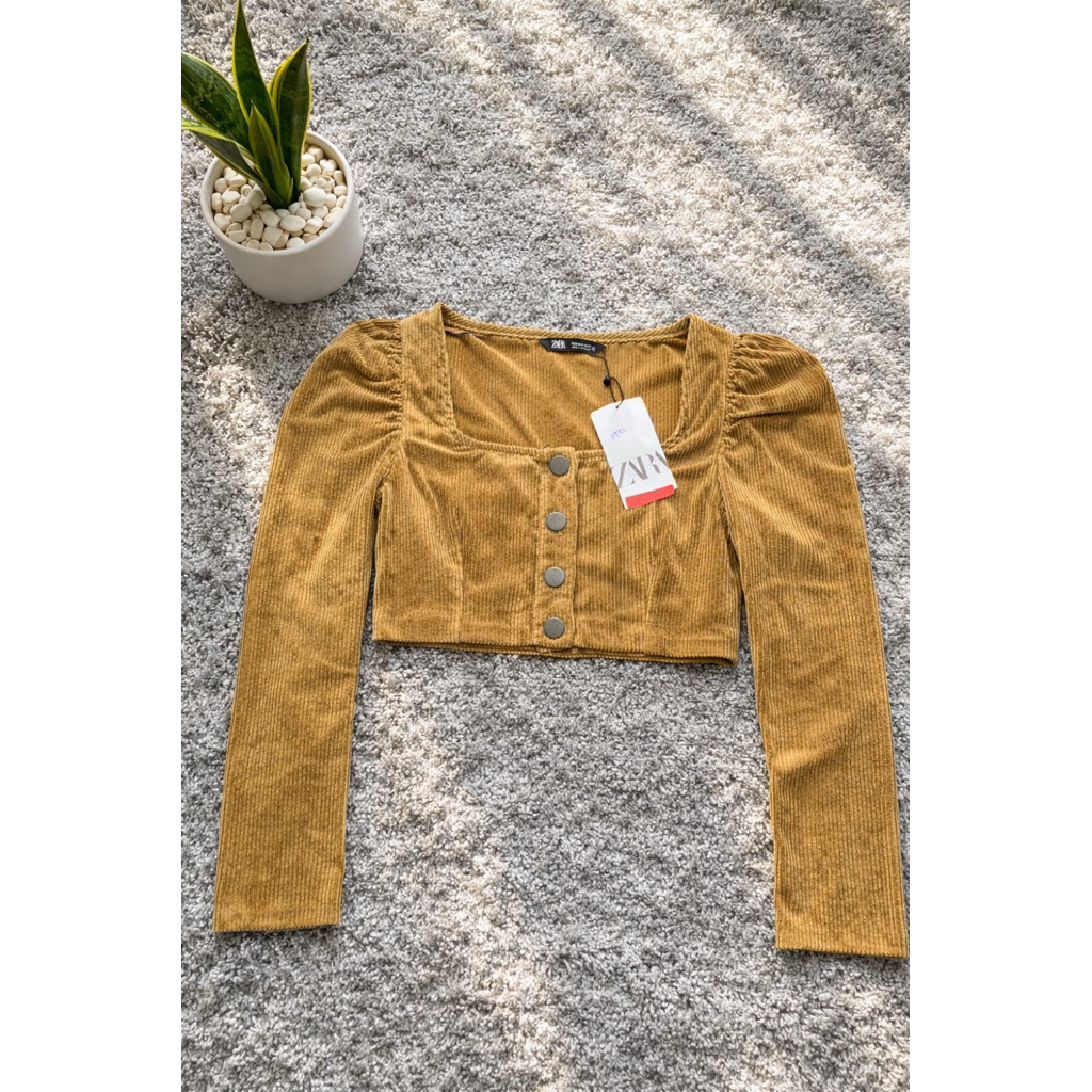 PRELOVED NEW atasan ZARA warna coklat bahan bludru tidak pernah terpakai