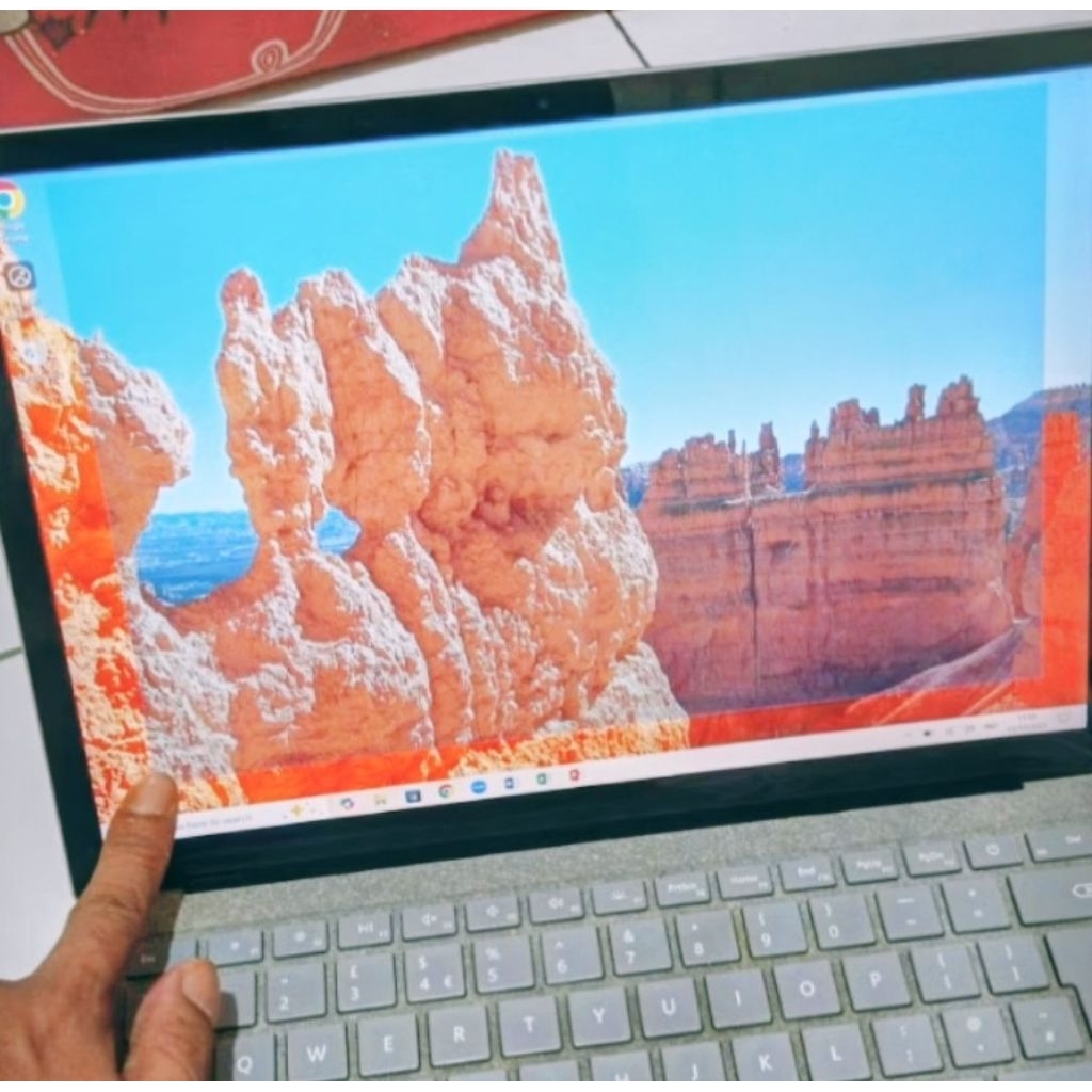 MICROSOFT SURFACE LAPTOP