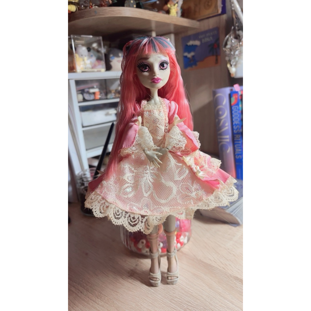 Monster High Doll: Rochelle Goyle
