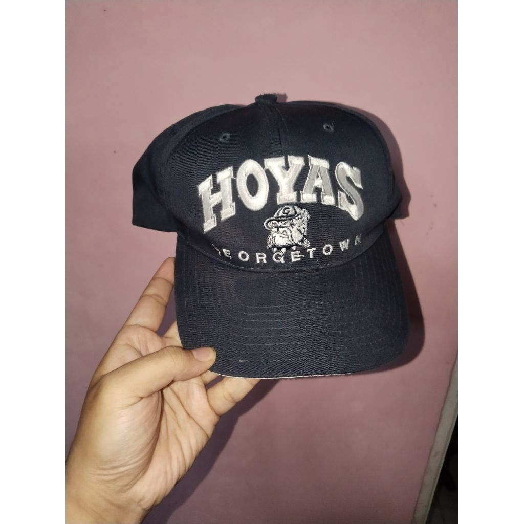 Topi Hoyas by Otto