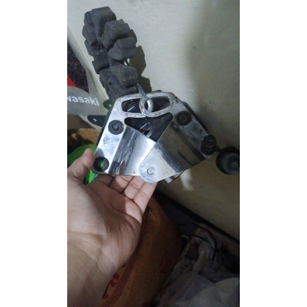 Breket Kupingan Lampu bulet Ninja ss ori