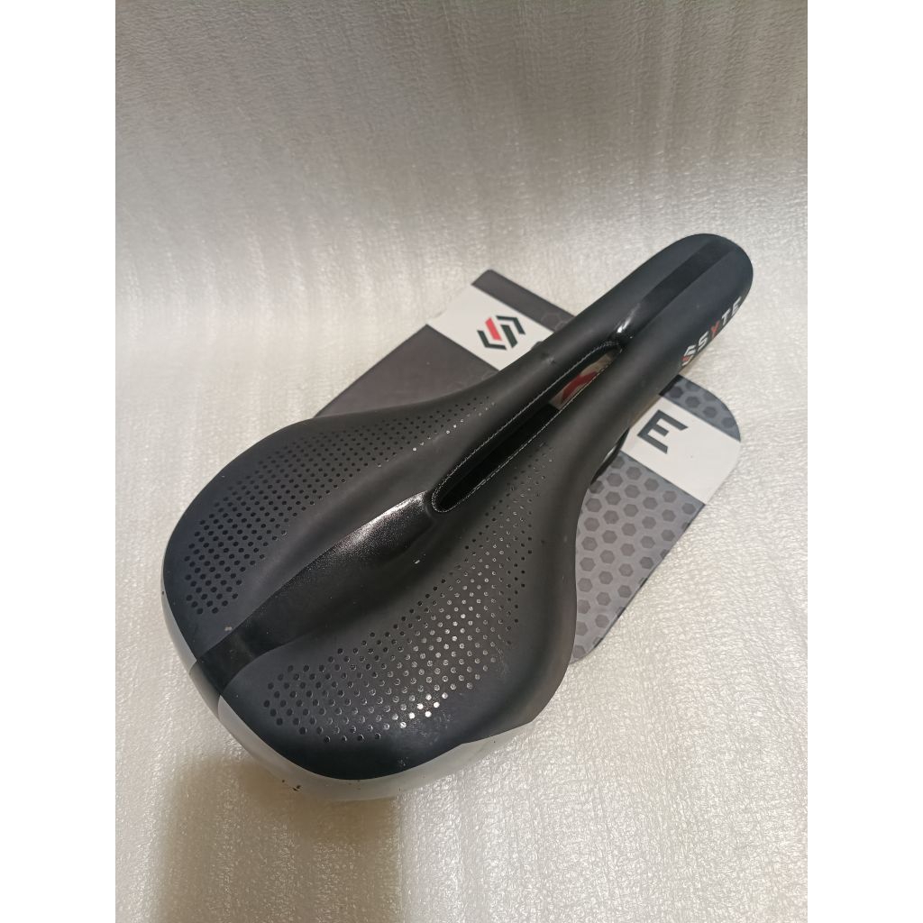 sadel sepeda gunung dan seli merk syte seri G 169 dan G 163 bahan busa empuk