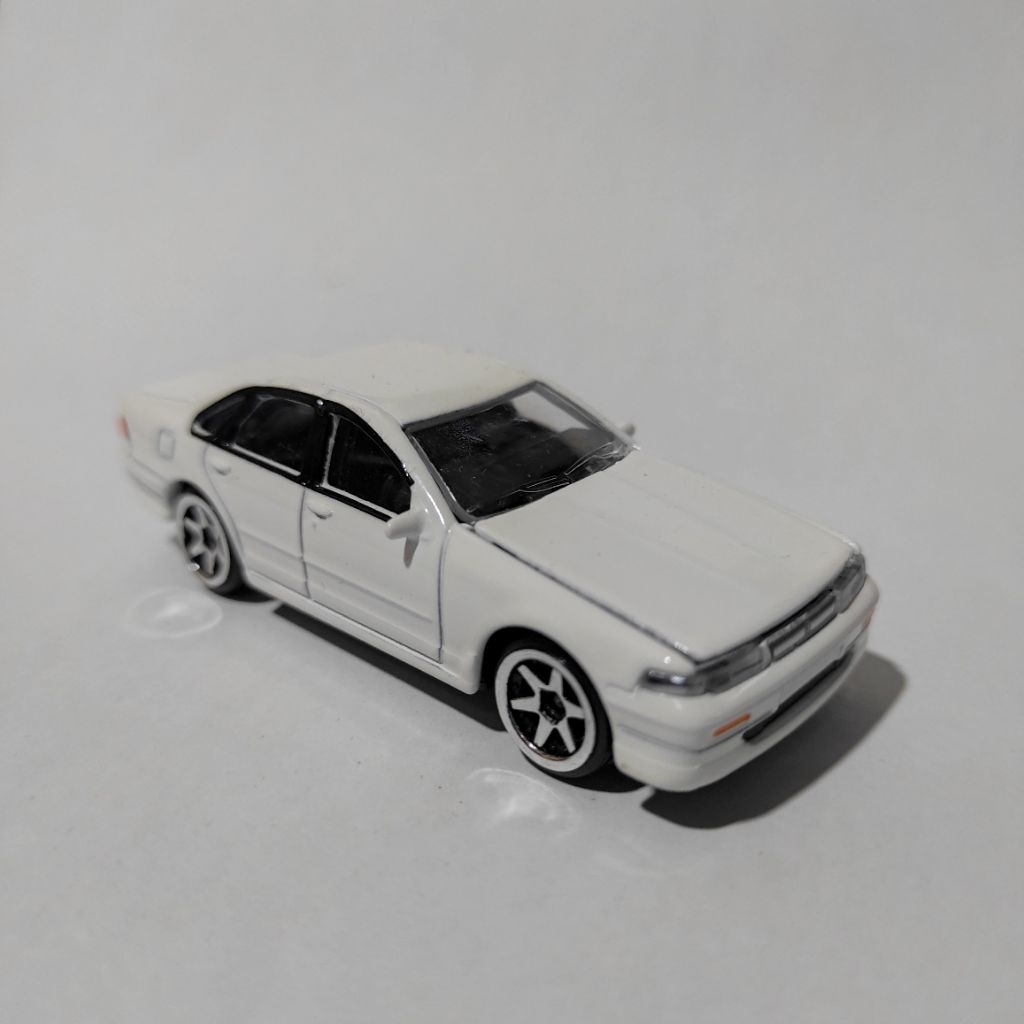 majorette nissan cefiro a31 putih (LOOSE)