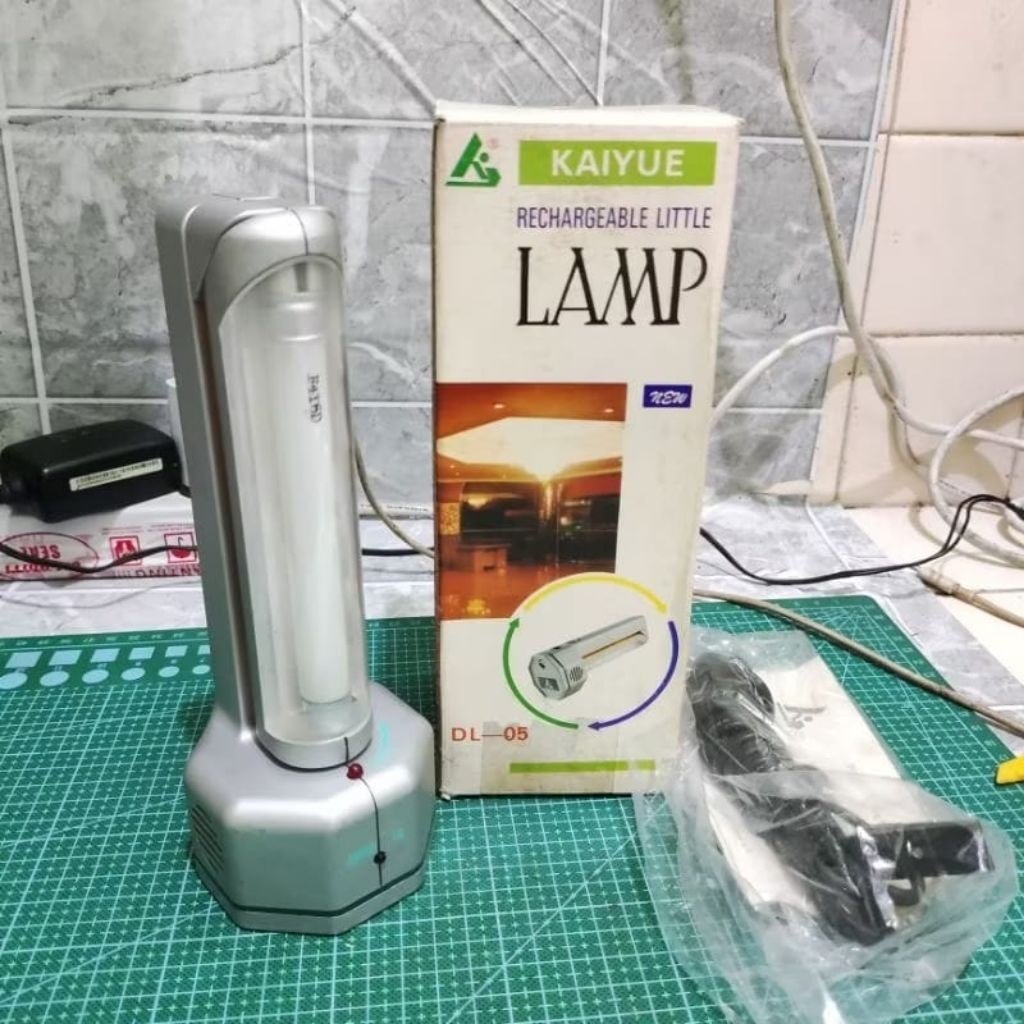 KAIYU RCHARGEABLE LITTLE LENTERA LAMPU PORTABEL JADUL