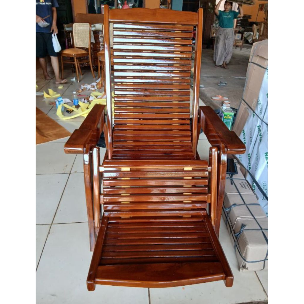 KURSI MALAS KURSI GOYANG KAYU JATI