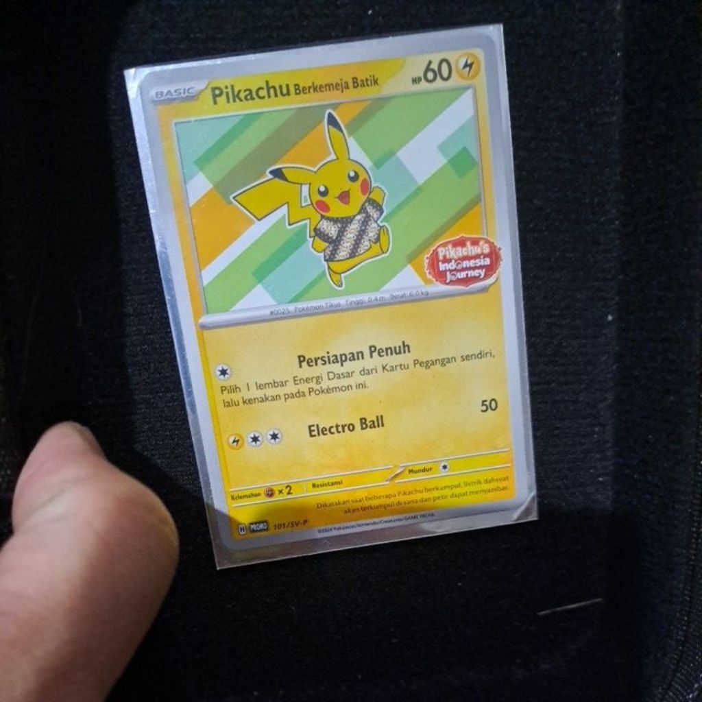 Kartu Pokemon Pikachu Berkemeja Batik