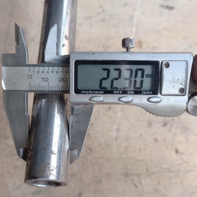 Pipa Besi OD 22 mm ID 16,8 mm Tebal 2,7 mm Panjang 80 cm - Pipa Besi Super