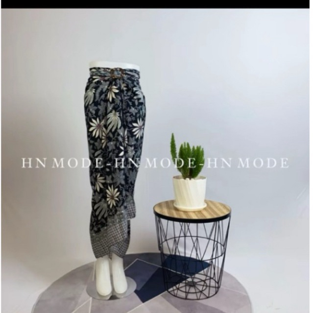 PRELOVED VARIASI PISANG ABU - HN MODE - Rok lilit batik motif terbaru / kain lilit batik floral / ro