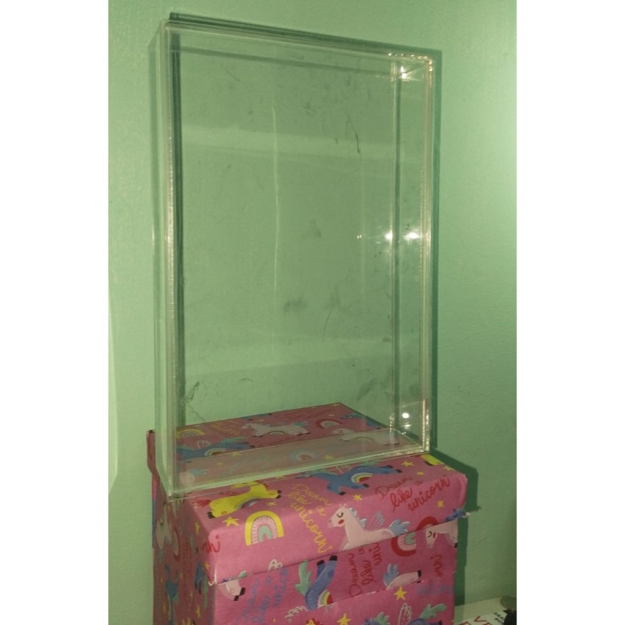 kotak akrilik transparan/box hantaran /kado pajangan