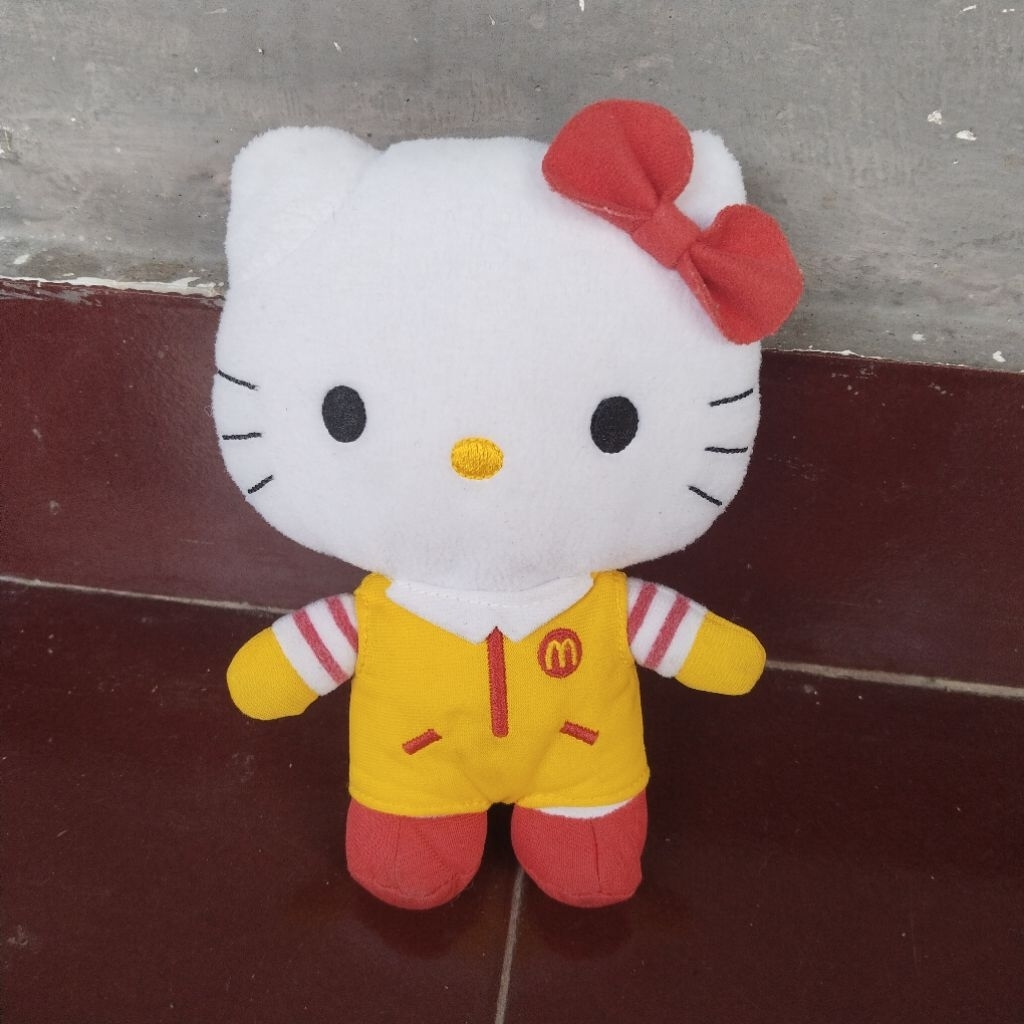 boneka hello kitty preloved