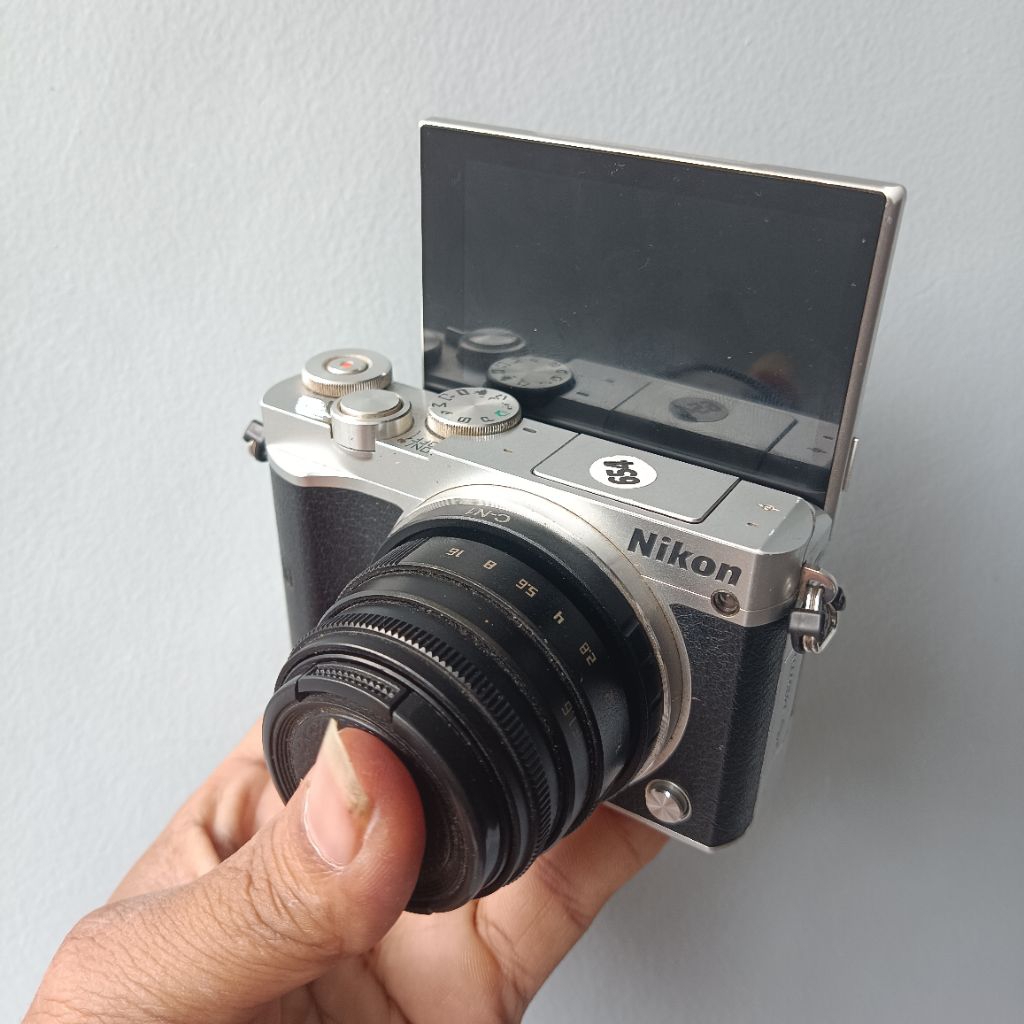 mirorrless Nikon j5 / kamera nikon j5 lensa fix