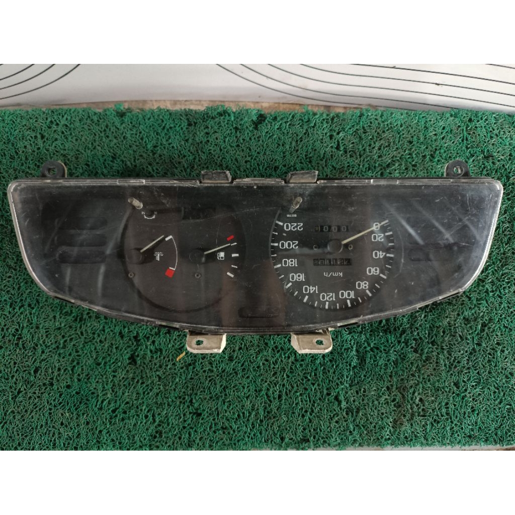 Speedometer Mobil Nissan Sunny B13