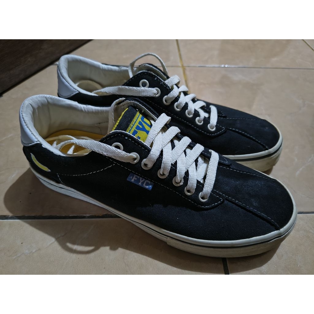 Sepatu FYC Black White Original