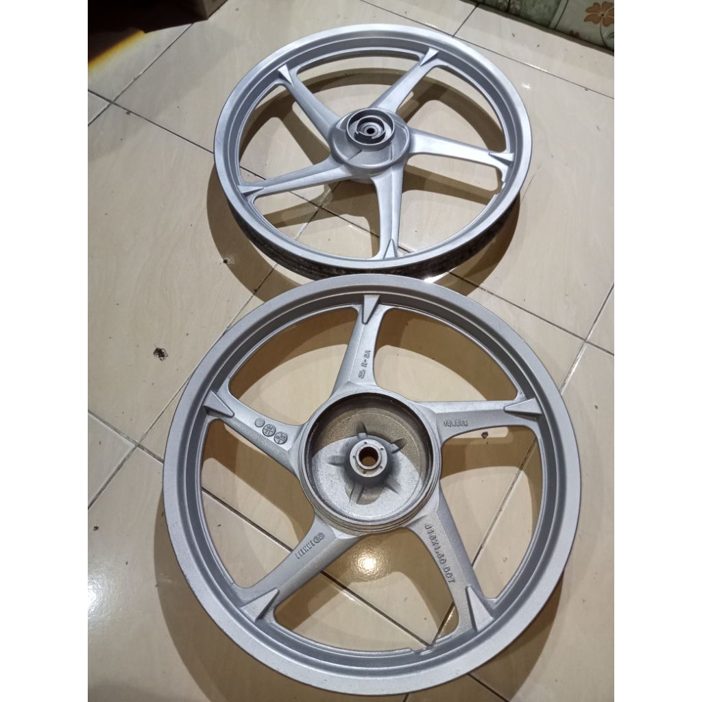 Velg Depan Belakang Yamaha Nouvo Z ring 16 ori