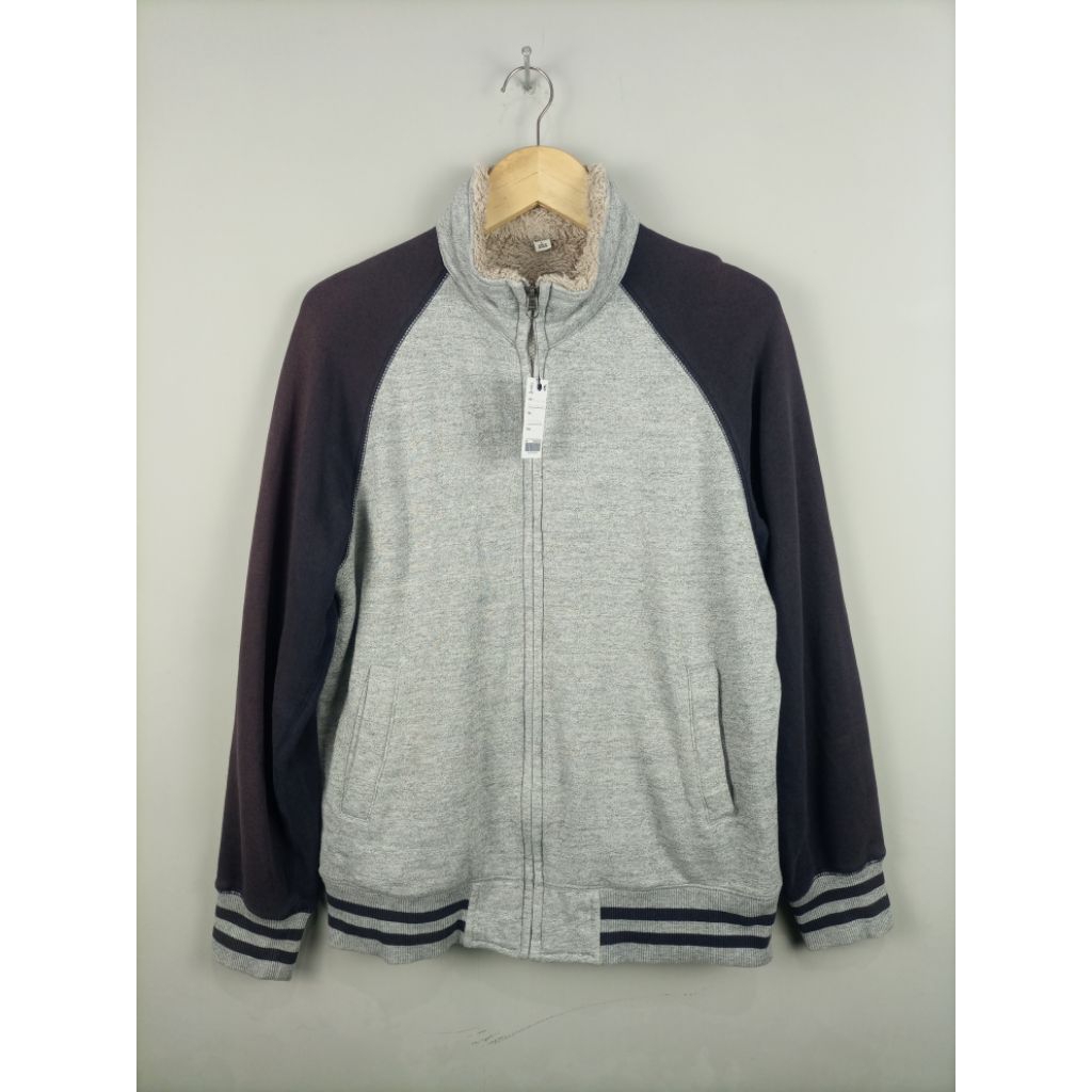 Jaket Varsity Ziper Uniqlo Inner Sherpa Original_Abu Hitam_Size L