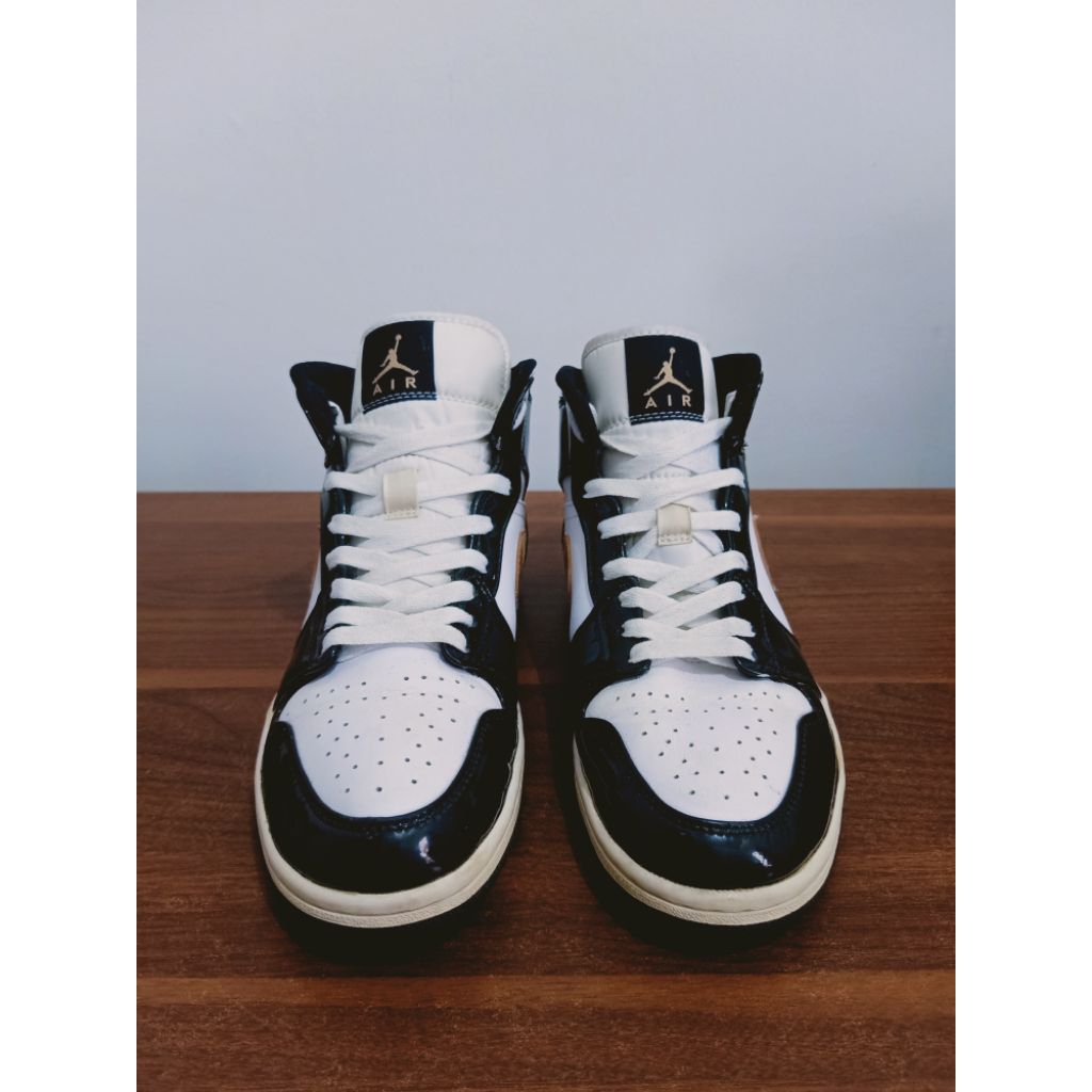 Jordan 1 High mid patent black gold Ukuran 42