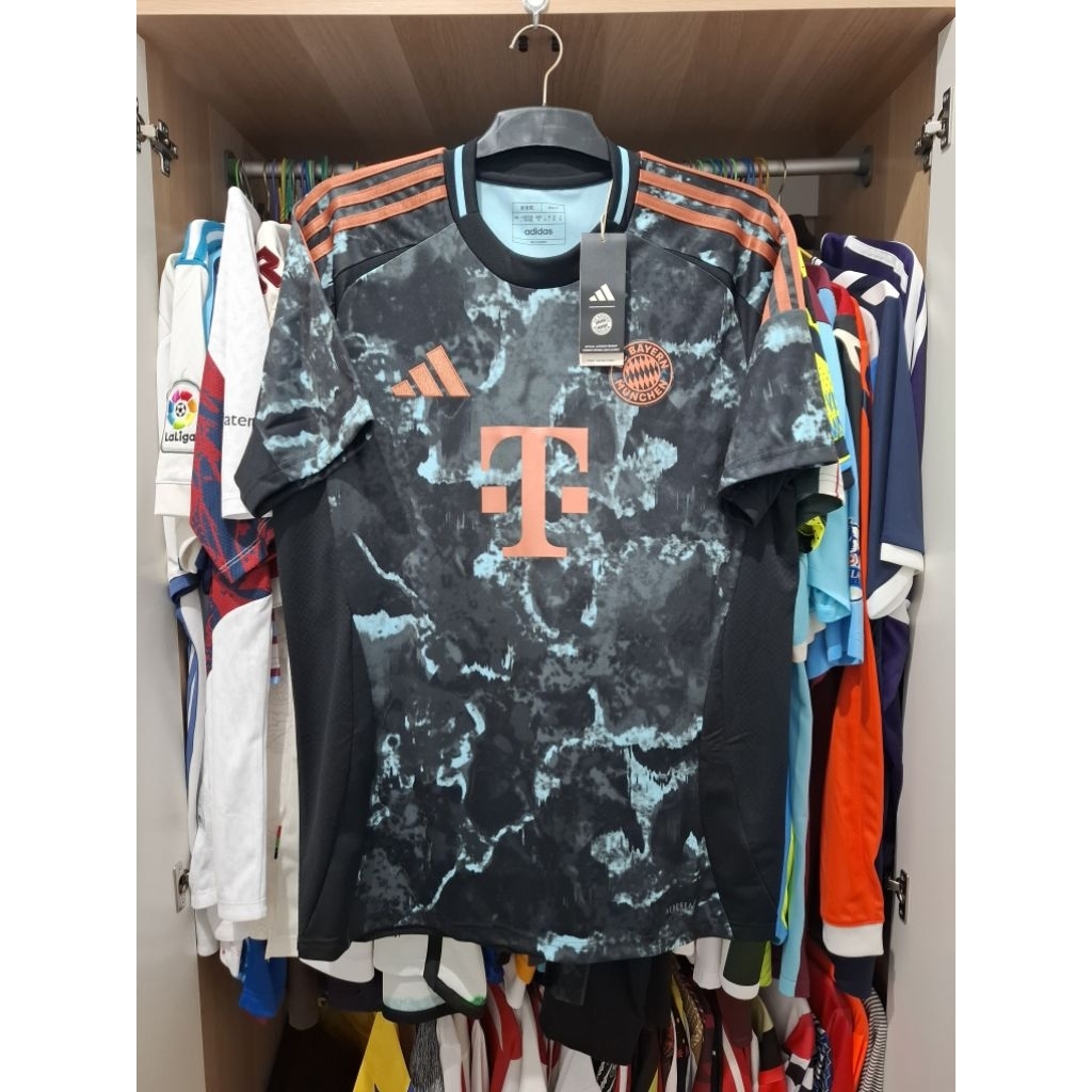 Bayern Munchen 2024/2025 Away Jersey