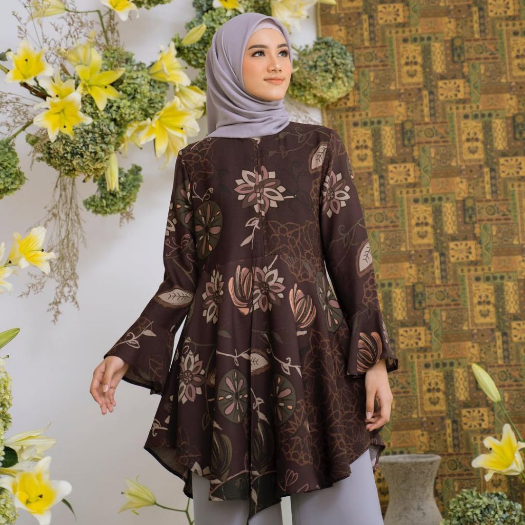 Preloved Blouse by Heaven Lights